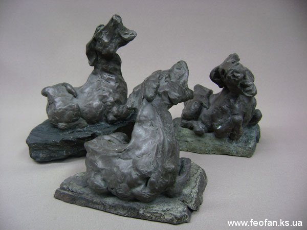 Караокэ. Бронза, камень. Н-19см. 2008г.