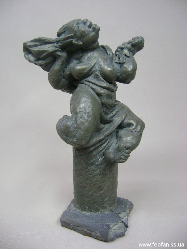 Нирвана. Вакханка Верка. Бронза, камень. Н-25см. 2008г.