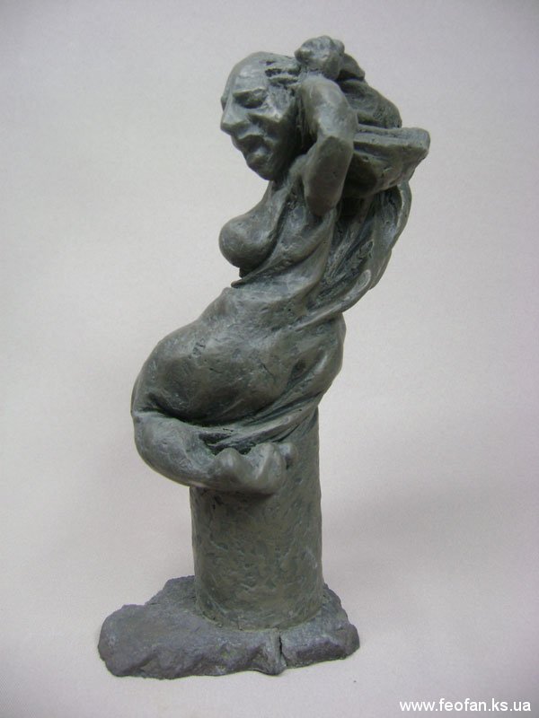Нирвана. Вакханка Нюрка. Бронза, камень. Н-25см. 2008г.