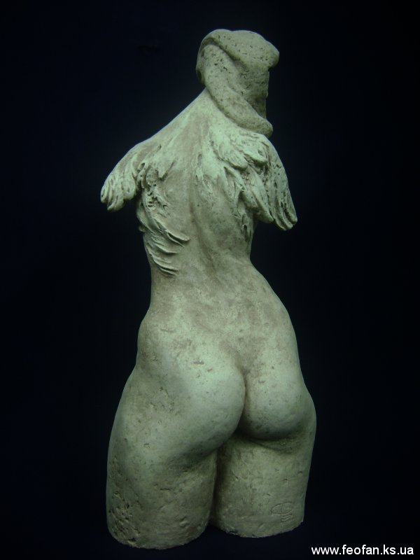 Импрессия Персеиды. Искусственный камень. Н-47см. 2001г.