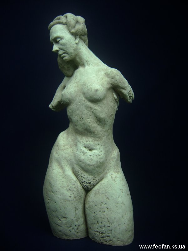 Импрессия Персеиды. Искусственный камень. Н-47см. 2001г.
