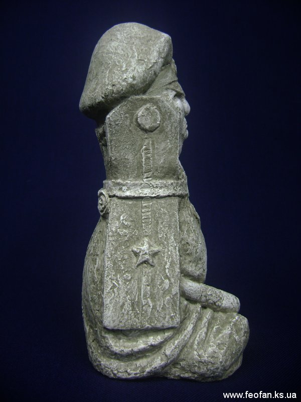 Дневной Дозор. Искусственный камень. Н-18см. 2008г.