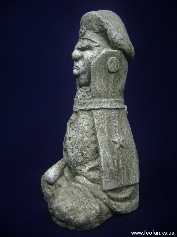 Дневной Дозор. Искусственный камень. Н-18см. 2008г.