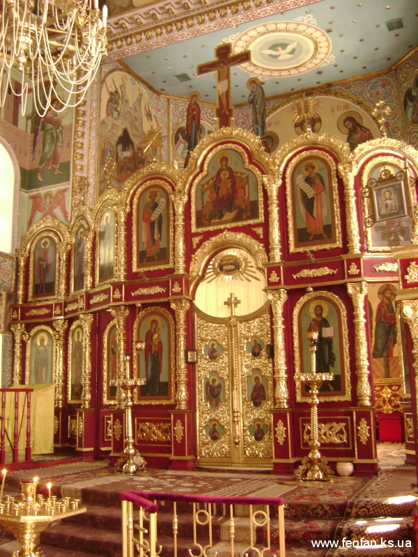 Иконостас и Киоты в интерьере церкви Св.Марии Магдалины. г.Одесса. Н-6м.х12м.