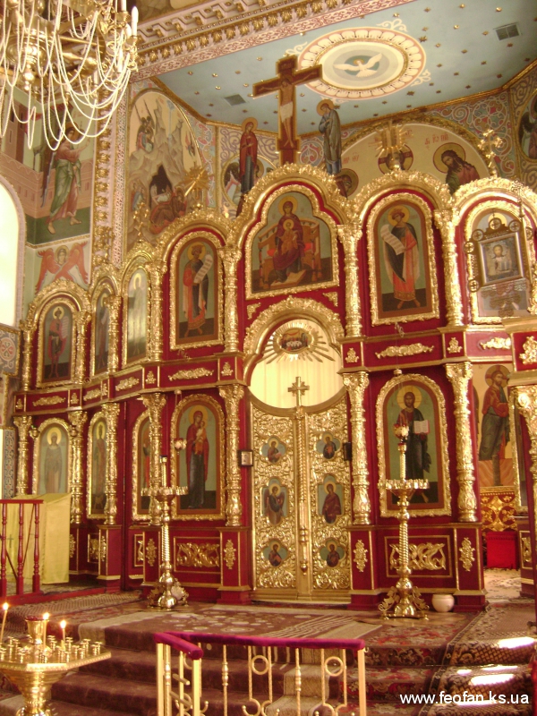 Иконостас и Киоты в интерьере церкви Св.Марии Магдалины. г.Одесса. Н-6м.х12м. Иконостас и Киоты в интерьере церкви Св.Марии Магдалины. г.Одесса. Н-6м.х12м.