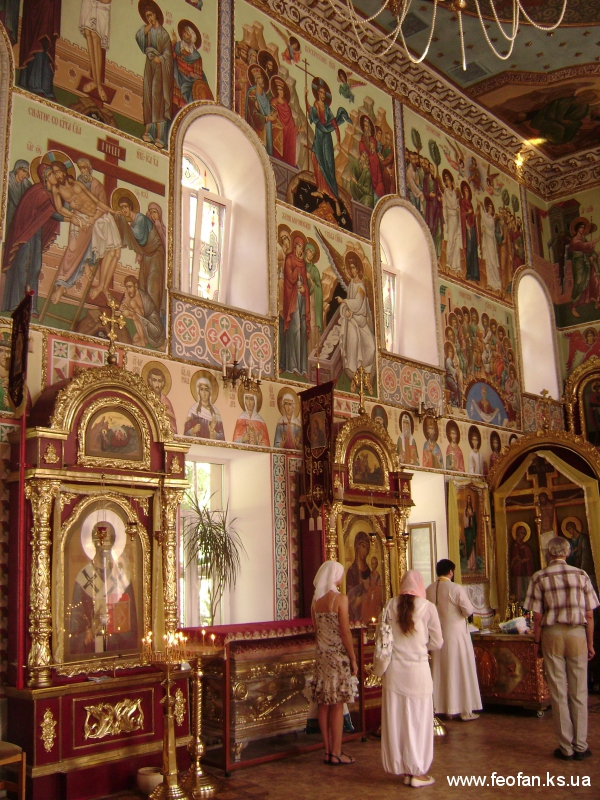 Иконостас и Киоты в интерьере церкви Св.Марии Магдалины. г.Одесса. Н-6м.х12м. Иконостас и Киоты в интерьере церкви Св.Марии Магдалины. г.Одесса. Н-6м.х12м.